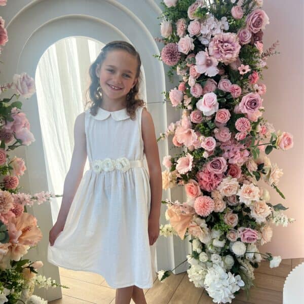 Mini Bloom bloemenband voor meisjes – handgemaakt met gedroogde bloemen, matchend met mama’s Bellyflower, perfect voor babyshower of feestje